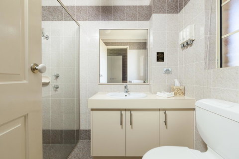 Grand Manor Motor Inn - Accommodation in Bendigo 9