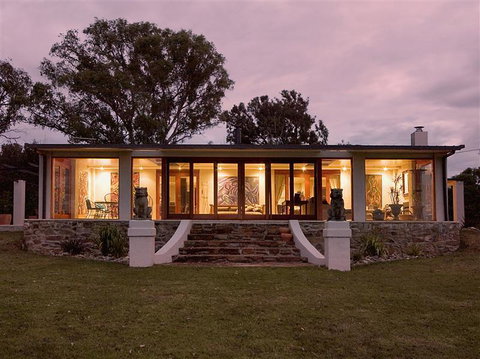 Belmont - Accommodation in Bendigo 0
