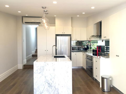 Luxury House In Bondi Junction - Accommodation in Bendigo 2