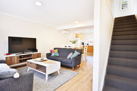 Abode @ Culburra - Pet Friendly - 4 Mins To Beach - Accommodation in Bendigo 7