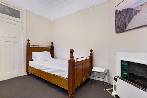 Drummoyne 3 Bedroom Home (62ALE) - Accommodation in Bendigo 2