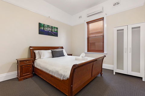 Drummoyne 3 Bedroom Home (62ALE) - Accommodation in Bendigo 5