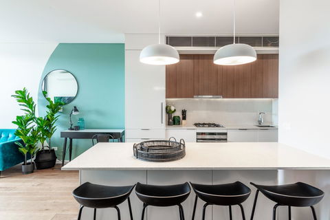 Large Light Luxe 3BDR 2BA Free Parking - Walk To Sydney Uni And RPA - Accommodation in Bendigo 5