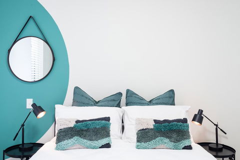 Large Light Luxe 3BDR 2BA Free Parking - Walk To Sydney Uni And RPA - Accommodation in Bendigo 9