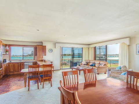 Shoreline 7 - Accommodation in Bendigo 6