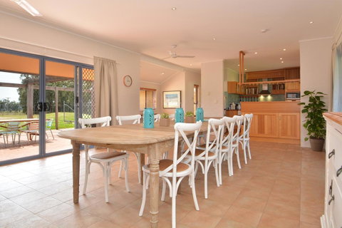 JE Guesthouse, Central To All The Hunter Valley Has To Offer - Accommodation in Bendigo 0