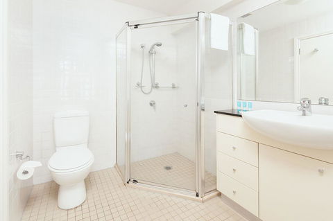 Waterfront Apartment On Sydney Harbour - Accommodation in Bendigo 3