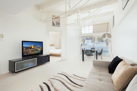 Waterfront Apartment On Sydney Harbour - Accommodation in Bendigo 1