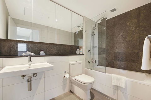 Stunning Sunset Water View 2BEDs On High Rises - Accommodation in Bendigo 10