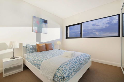 Stunning Sunset Water View 2BEDs On High Rises - Accommodation in Bendigo 2