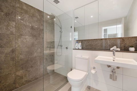 Stunning Sunset Water View 2BEDs On High Rises - Accommodation in Bendigo 14