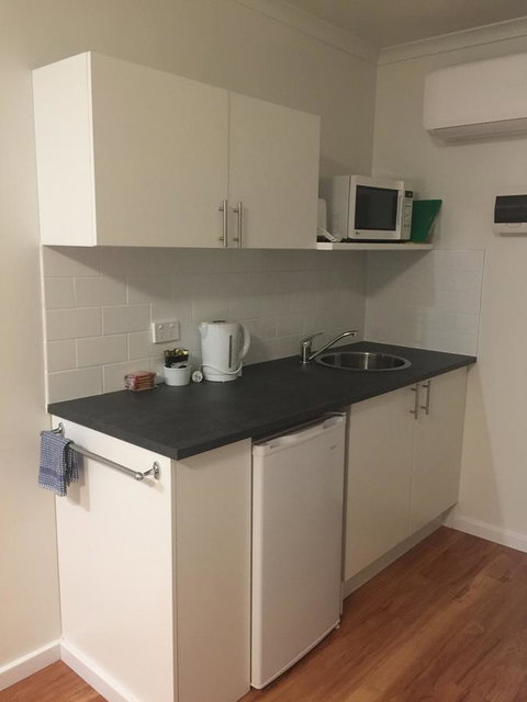 Eden Motel - Accommodation in Bendigo 1
