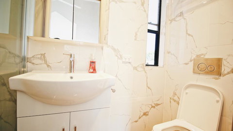 Cozy 5 Bed House In Sydney - Accommodation in Bendigo 20