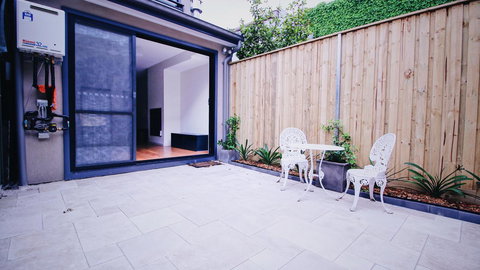 Cozy 5 Bed House In Sydney - Accommodation in Bendigo 10