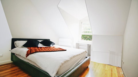 Cozy 5 Bed House In Sydney - Accommodation in Bendigo 21