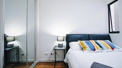 Cozy 5 Bed House In Sydney - Accommodation in Bendigo 11