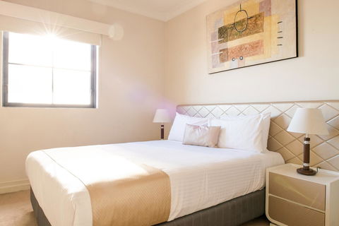Seasons Harbour Plaza - Accommodation in Bendigo 6
