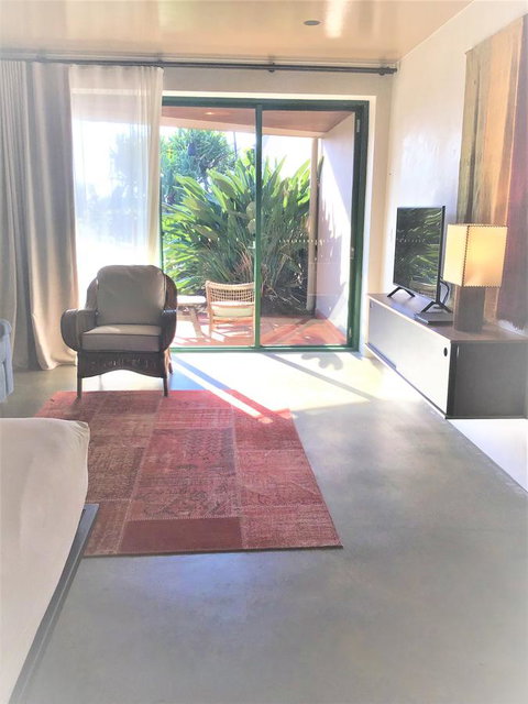 Beach Hotel Resort - Accommodation in Bendigo 12