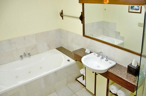 Beach Hotel Resort - Accommodation in Bendigo 39