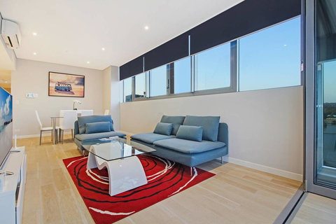 Brand New 3 Bedrooms Apt With Waterfront View - Accommodation in Bendigo 13
