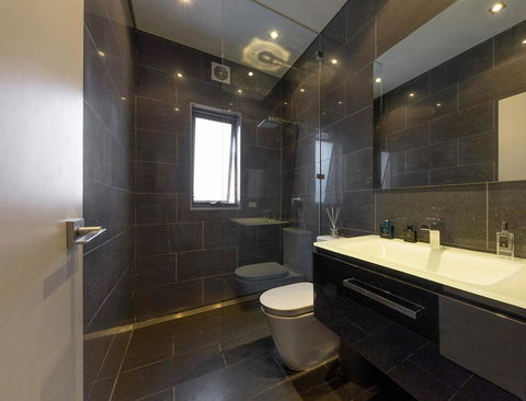 BONDI BEACH PRIME 1 Bedroom + Sunroom - Accommodation in Bendigo 1