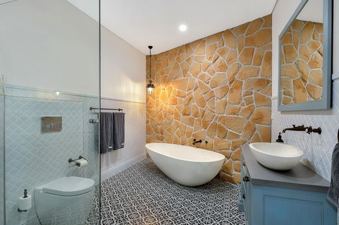Belle Vue- Penthouse At Black Beach - Accommodation in Bendigo 10