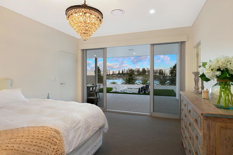 Belle Vue- Penthouse At Black Beach - Accommodation in Bendigo 11
