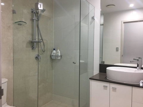 Specious Apartment With 2 Large Bedrooms - Accommodation in Bendigo 17
