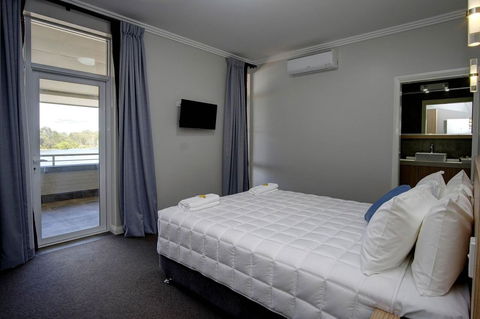 Lakes And Ocean Hotel Forster - Accommodation in Bendigo 12