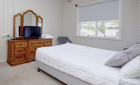 Lakes And Ocean Hotel Forster - Accommodation in Bendigo 1