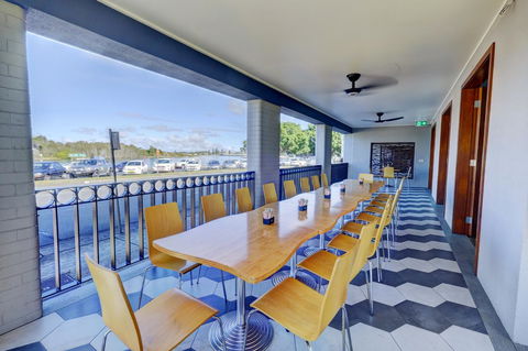 Lakes And Ocean Hotel Forster - Accommodation in Bendigo 7