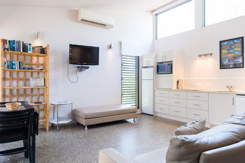 By The Beach B&B Self Contained Apartments - Accommodation in Bendigo 9