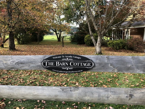 Arcadia - The Barn Cottage & Rosehill Cottage - Accommodation in Bendigo 0