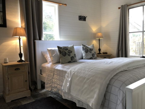 Arcadia - The Barn Cottage & Rosehill Cottage - Accommodation in Bendigo 3