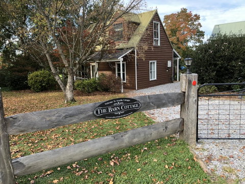 Arcadia - The Barn Cottage & Rosehill Cottage - Accommodation in Bendigo 1