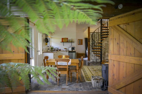 Arcadia - The Barn Cottage & Rosehill Cottage - Accommodation in Bendigo 9