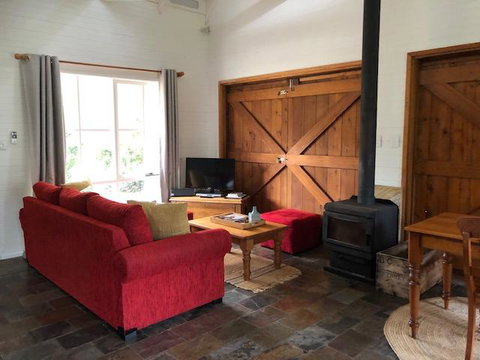 Arcadia - The Barn Cottage & Rosehill Cottage - Accommodation in Bendigo 10