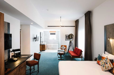The Old Clare Hotel, Independent Collection By EVT - Accommodation in Bendigo 15