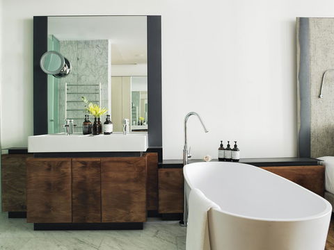 The Old Clare Hotel, Independent Collection By EVT - Accommodation in Bendigo 3