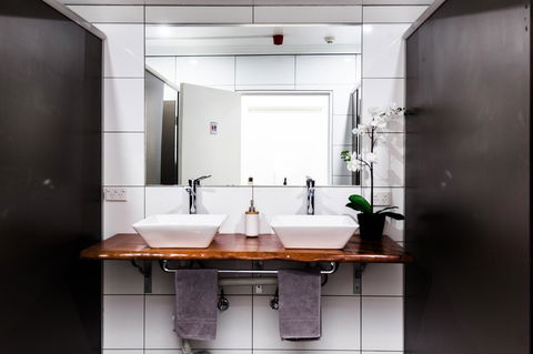 Mad Monkey Broadway - Accommodation in Bendigo 16