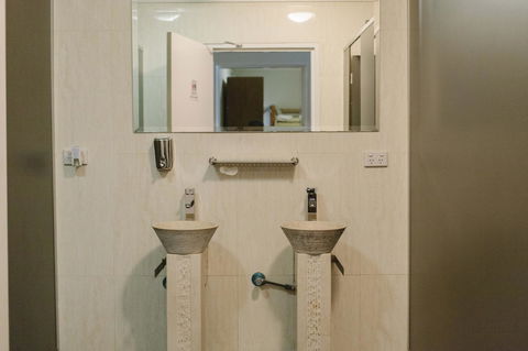 Mad Monkey Broadway - Accommodation in Bendigo 31