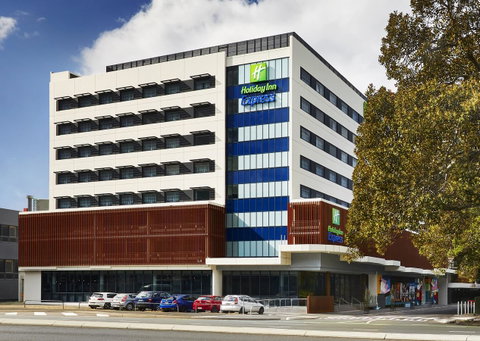 Holiday Inn Express Newcastle, An IHG Hotel - Accommodation in Bendigo 1