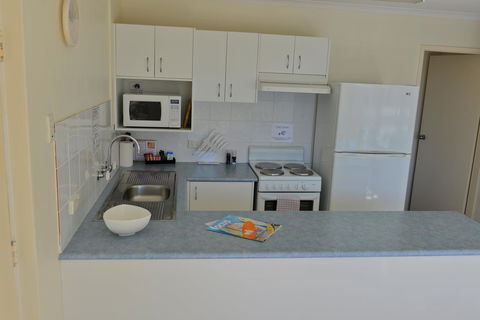 Beach House Holiday Apartments - Accommodation in Bendigo 6