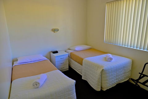 Beach House Holiday Apartments - Accommodation in Bendigo 9
