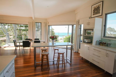 Valla's Beach House - Accommodation in Bendigo 11