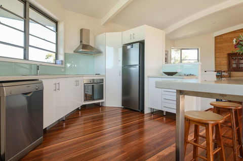 Valla's Beach House - Accommodation in Bendigo 12