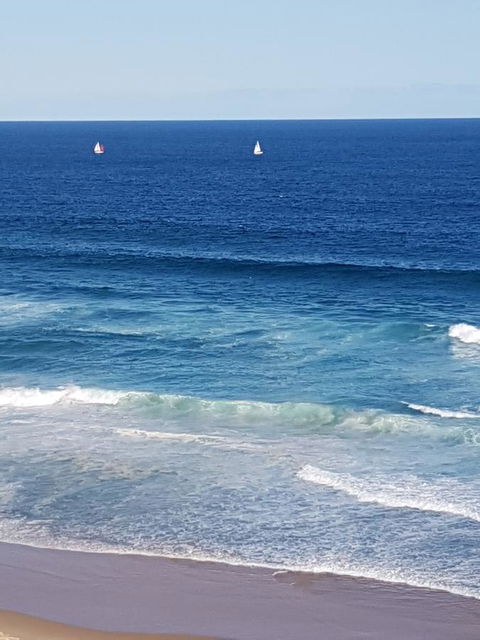 Arena Luxury Beachfront Apartment - Accommodation in Bendigo 21