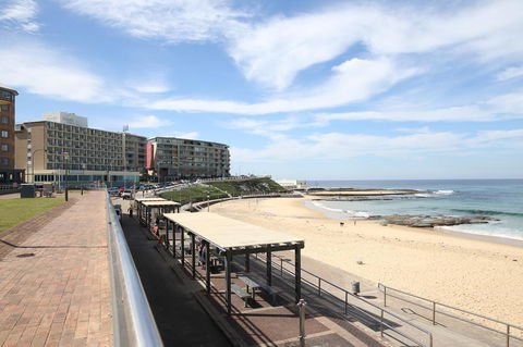 Arena Luxury Beachfront Apartment - Accommodation in Bendigo 32