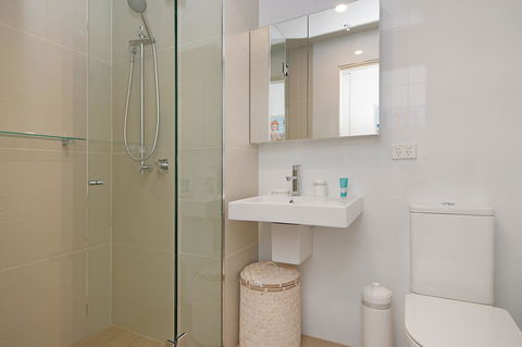 Arena Luxury Beachfront Apartment - Accommodation in Bendigo 42