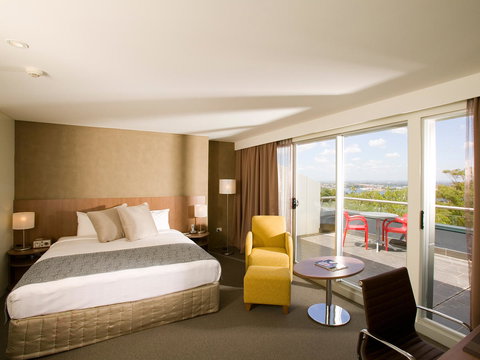 Hotel Urban St Leonards - Accommodation in Bendigo 7